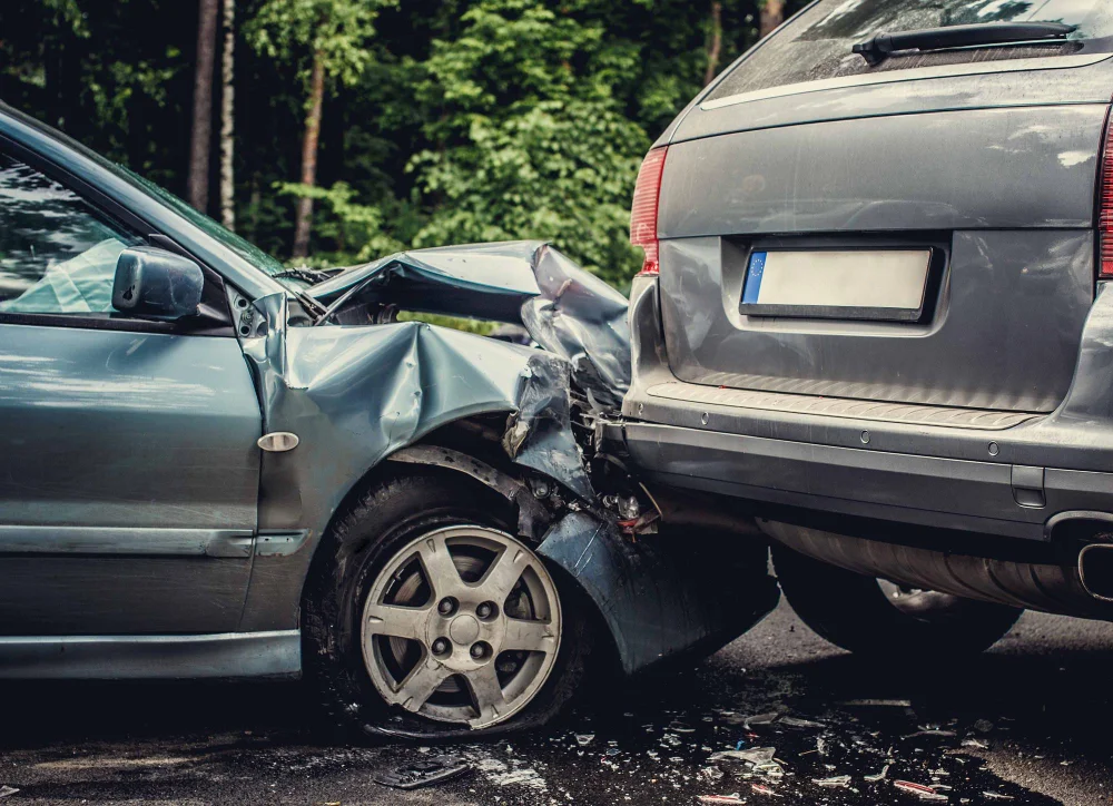 What happens when a car accident claim exceeds insurance limits? | MokaramLawFirm