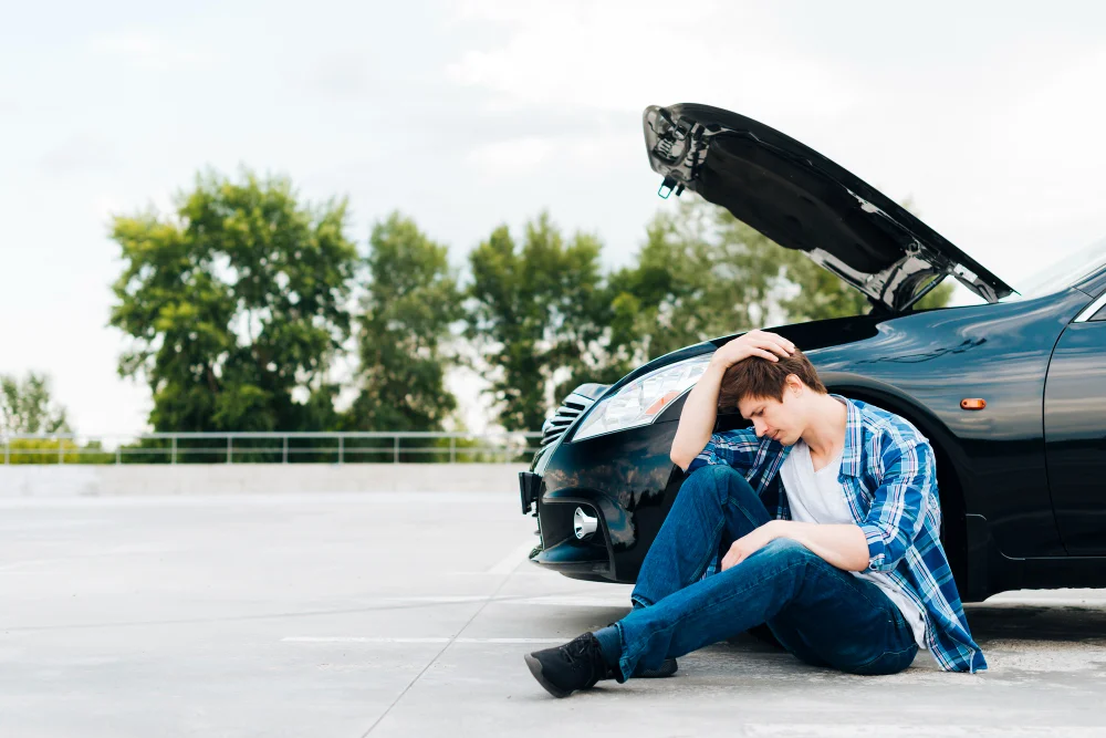 Does car insurance cover accidents on private property? | MokaramLawFirm